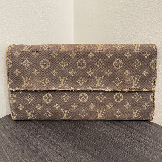 LOUIS VUITTON Brown Monogram Canvas Wallet