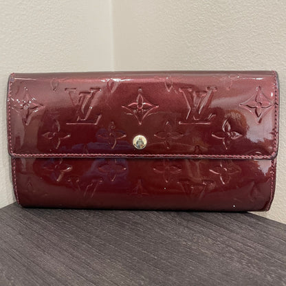 LOUIS VUITTON Vernis Maroon Wallet