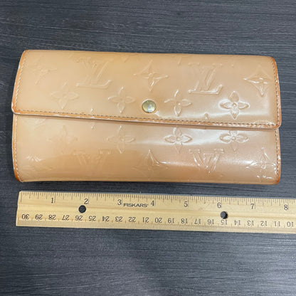 LOUIS VUITTON Vernis Rose Florentine Wallet