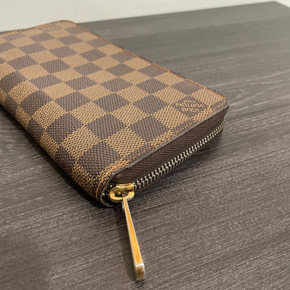 SOLD! Louis Vuitton Damier Wallet