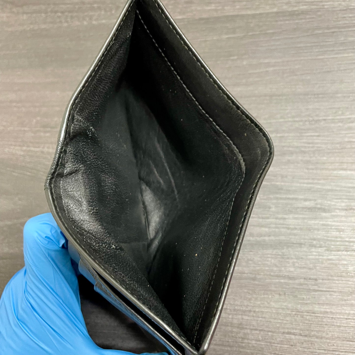BOTTEGA VENETA Men's Black Weave Wallet