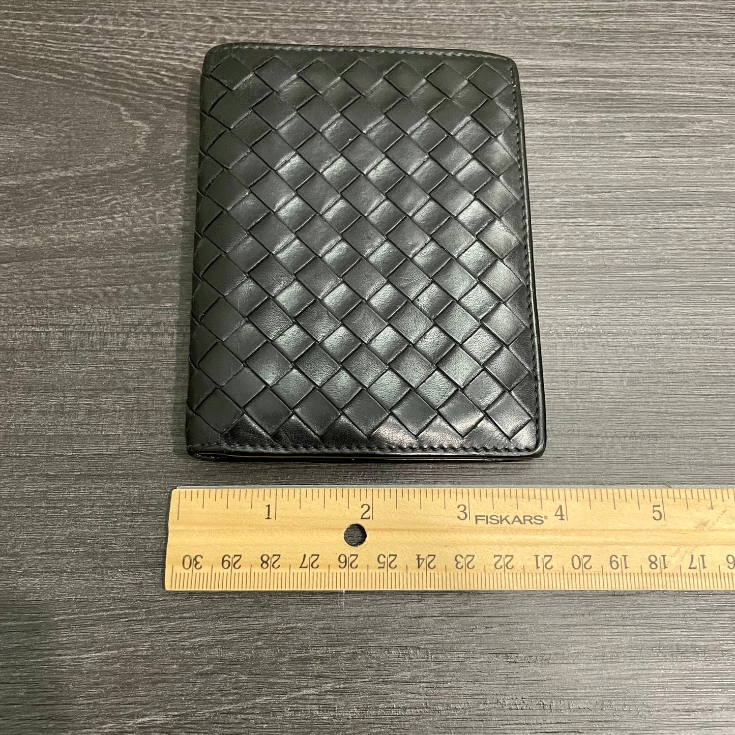 BOTTEGA VENETA Men's Black Weave Wallet