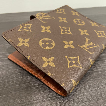 SOLD! Louis Vuitton Monogram Agenda PM