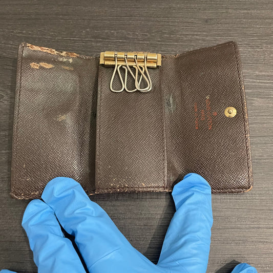 LOUIS VUITTON Damier Ebene Key Case (4 Rings)