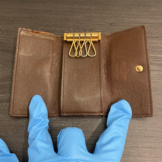 LOUIS VUITTON Damier Ebene Key Case (4 Rings)