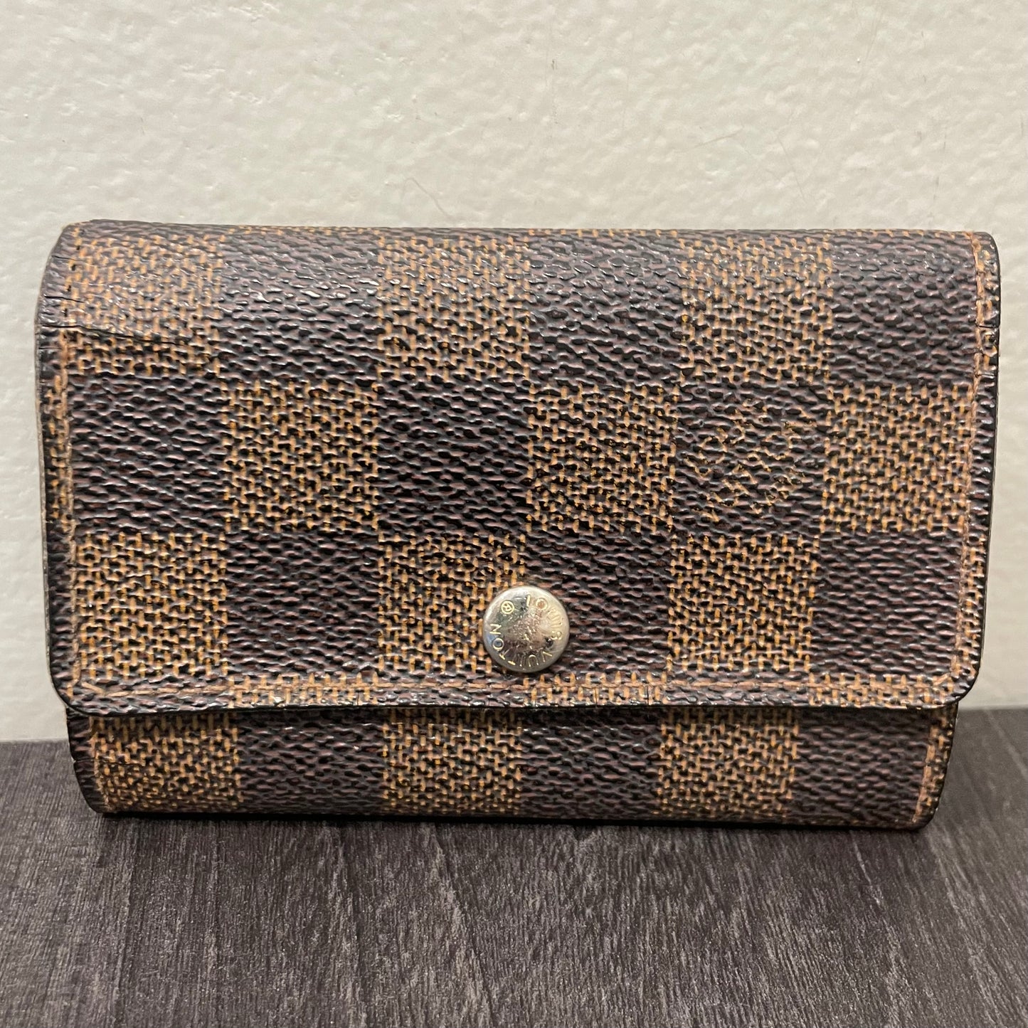 LOUIS VUITTON Damier Ebene Key Case (6 Rings)