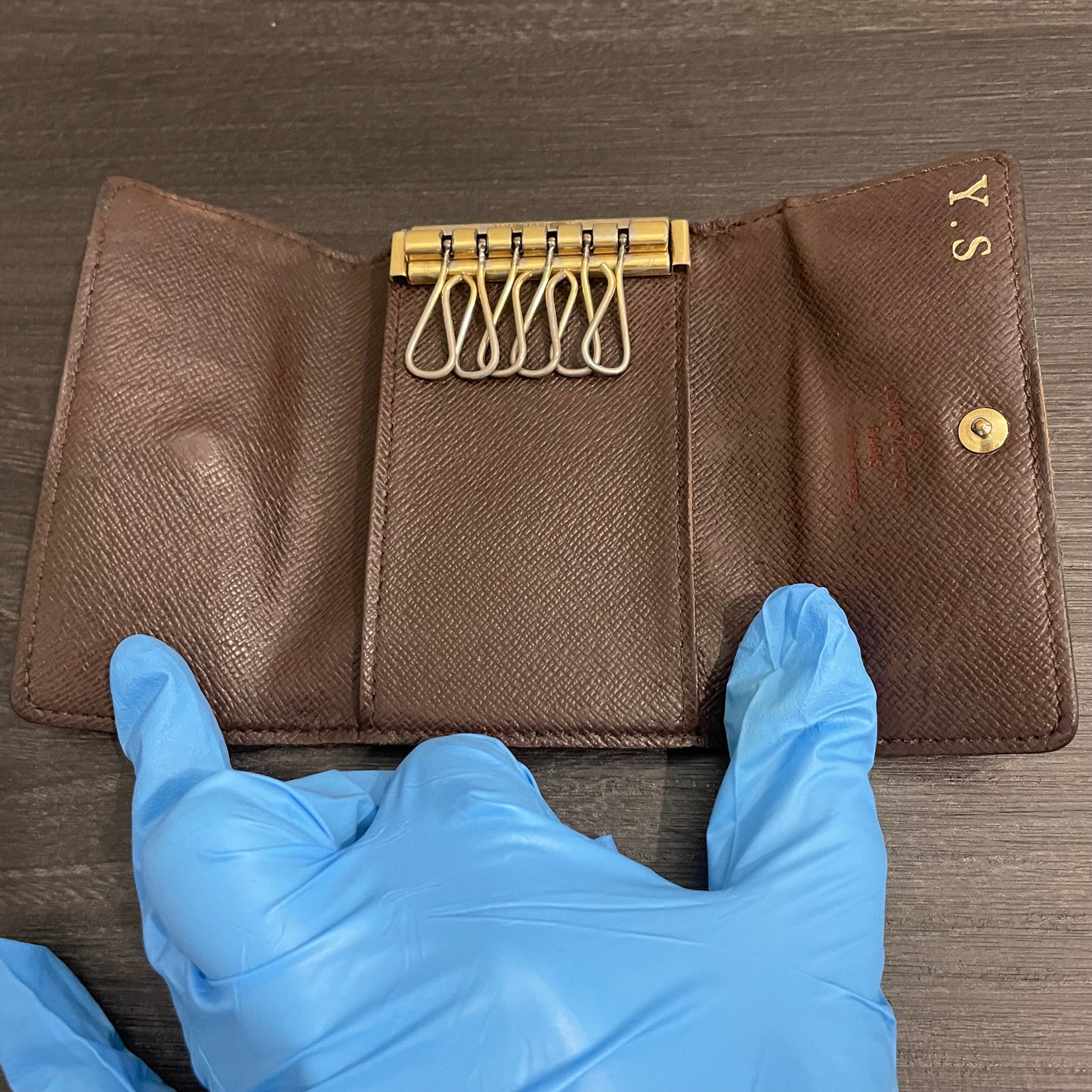 LOUIS VUITTON Damier Ebene Key Case (6 Rings)
