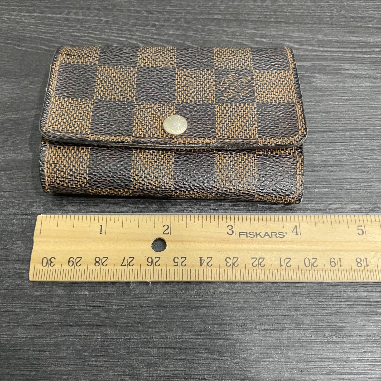 LOUIS VUITTON Damier Ebene Key Case (6 Rings)