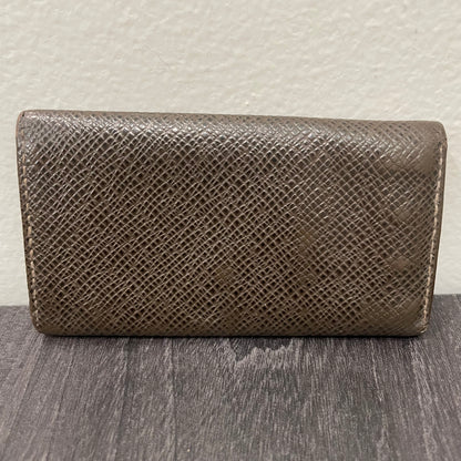 LOUIS VUITTON Brown Leather Key Case (4 Rings)