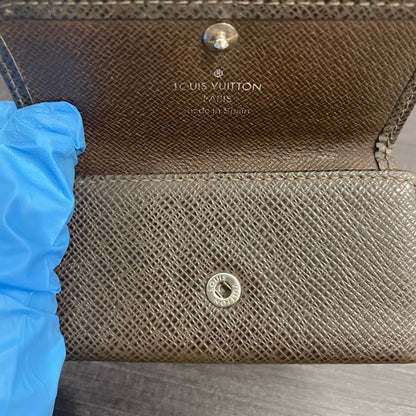 LOUIS VUITTON Brown Leather Key Case (4 Rings)