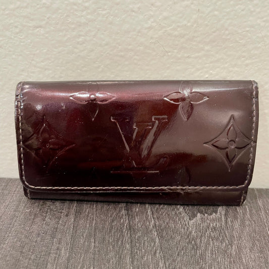 LOUIS VUITTON Vernis Maroon Key Case (4 Rings)