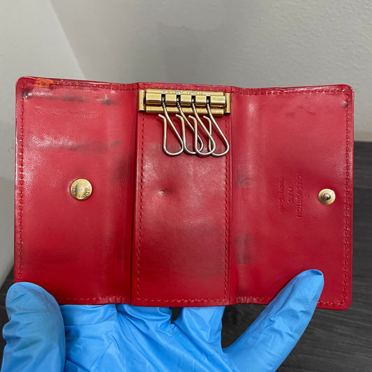 LOUIS VUITTON Vernis Red Key Case (4 Rings)