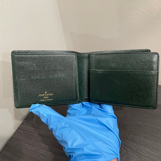 LOUIS VUITTON Green Leather Men's Wallet