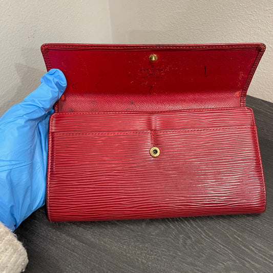 LOUIS VUITTON Red Epi Leather Wallet