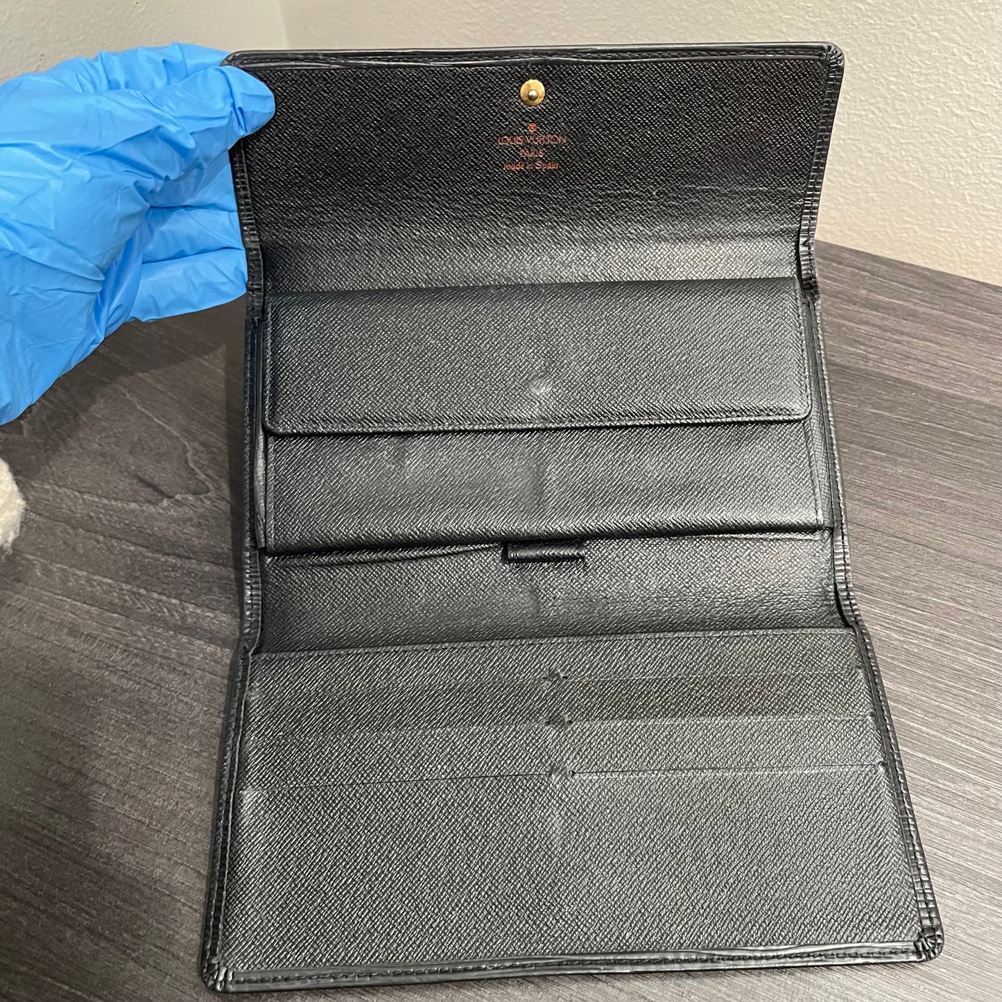 LOUIS VUITTON Black Epi Leather Wallet
