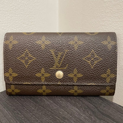 LOUIS VUITTON Monogram Wallet