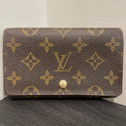 LOUIS VUITTON Monogram Wallet
