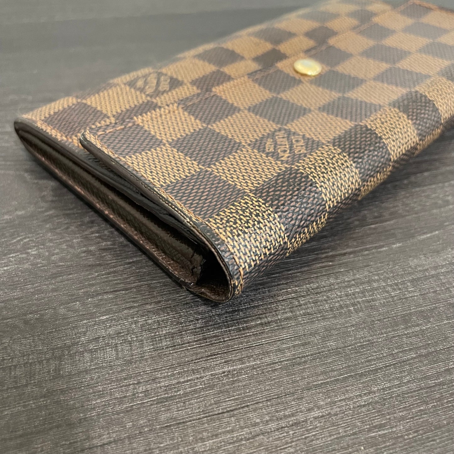 SOLD! Louis Vuitton Damier Wallet