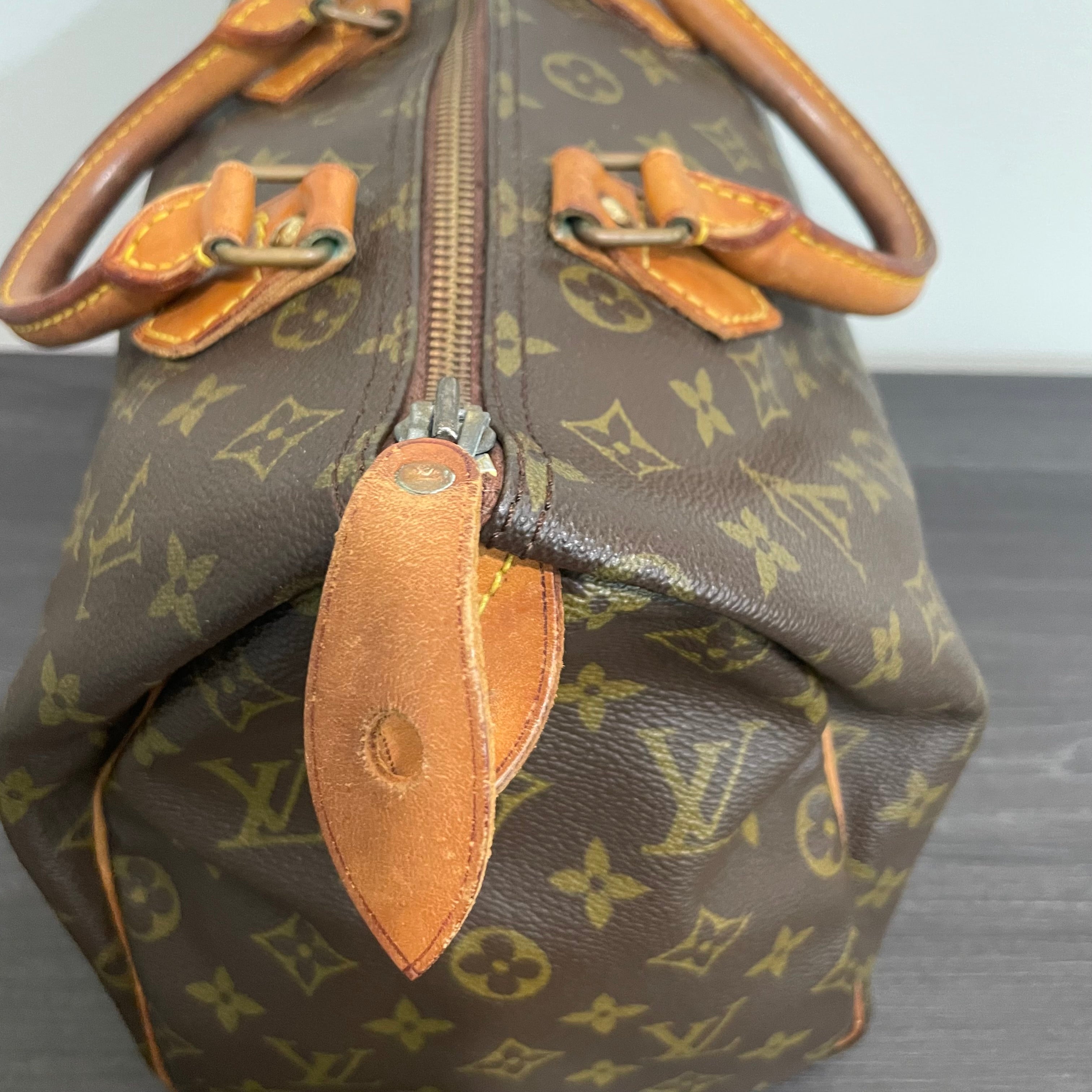 LOUIS VUITTON パドロック付き　ヴィンテージ　スピーディ30 SOLD! Louis Vuitton Monogram Speedy 30 with Lock & Key – The