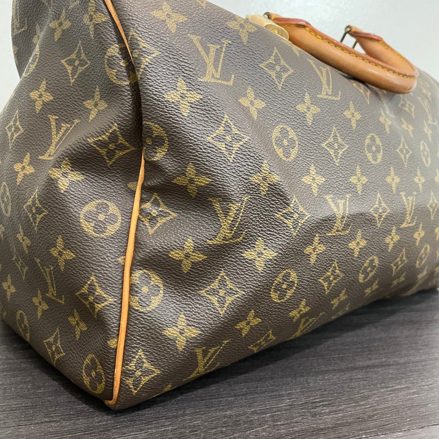 SOLD! Louis Vuitton Monogram Speedy 40 with Lock & Key