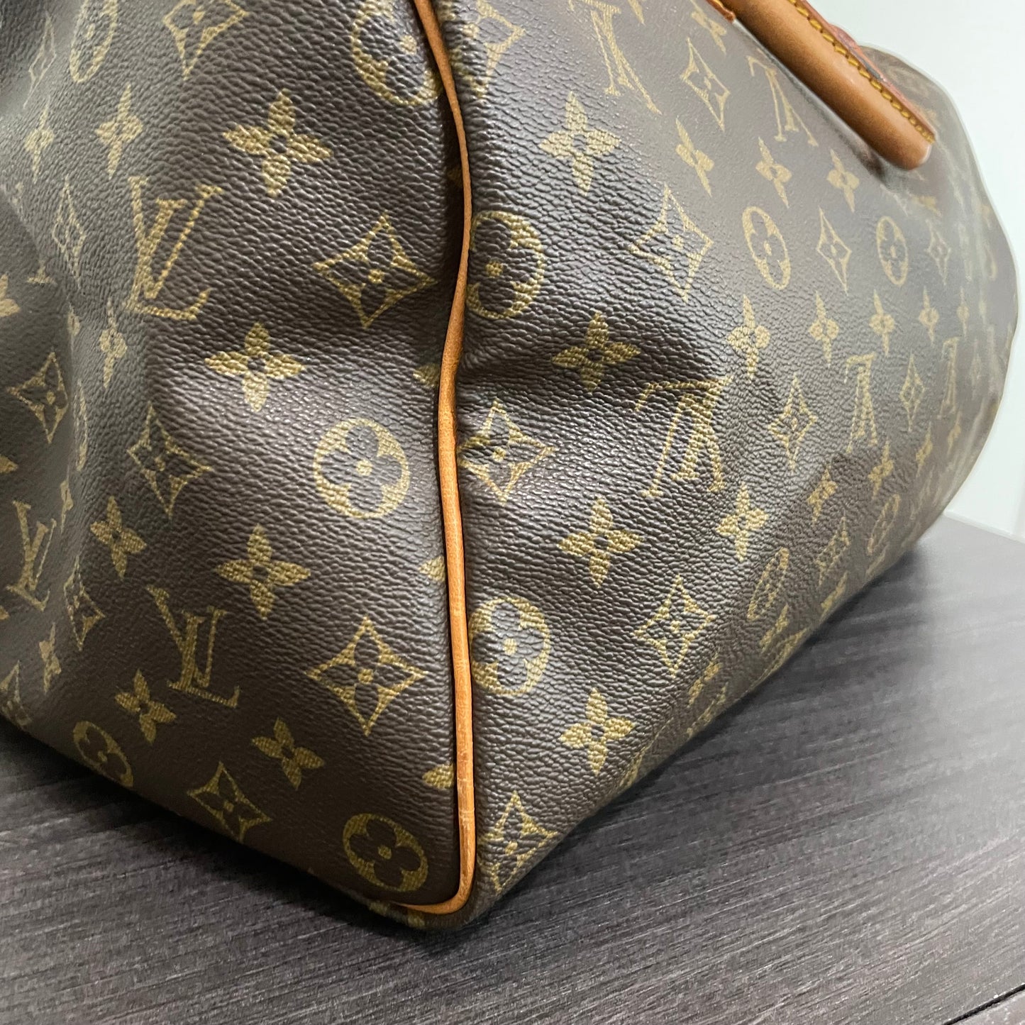 SOLD! Louis Vuitton Monogram Speedy 40 with Lock & Key