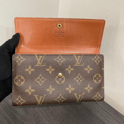 LOUIS VUITTON Monogram Canvas Wallet