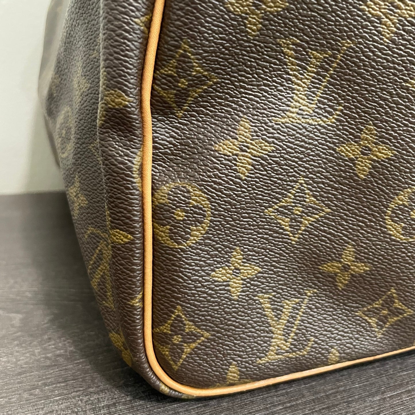 SOLD! Louis Vuitton Monogram Speedy 30