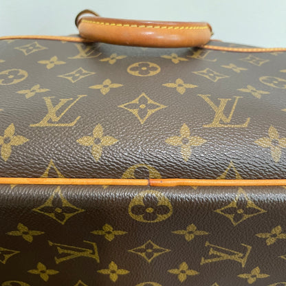 SOLD! Louis Vuitton Monogram Deauville Petit with Lock & Key