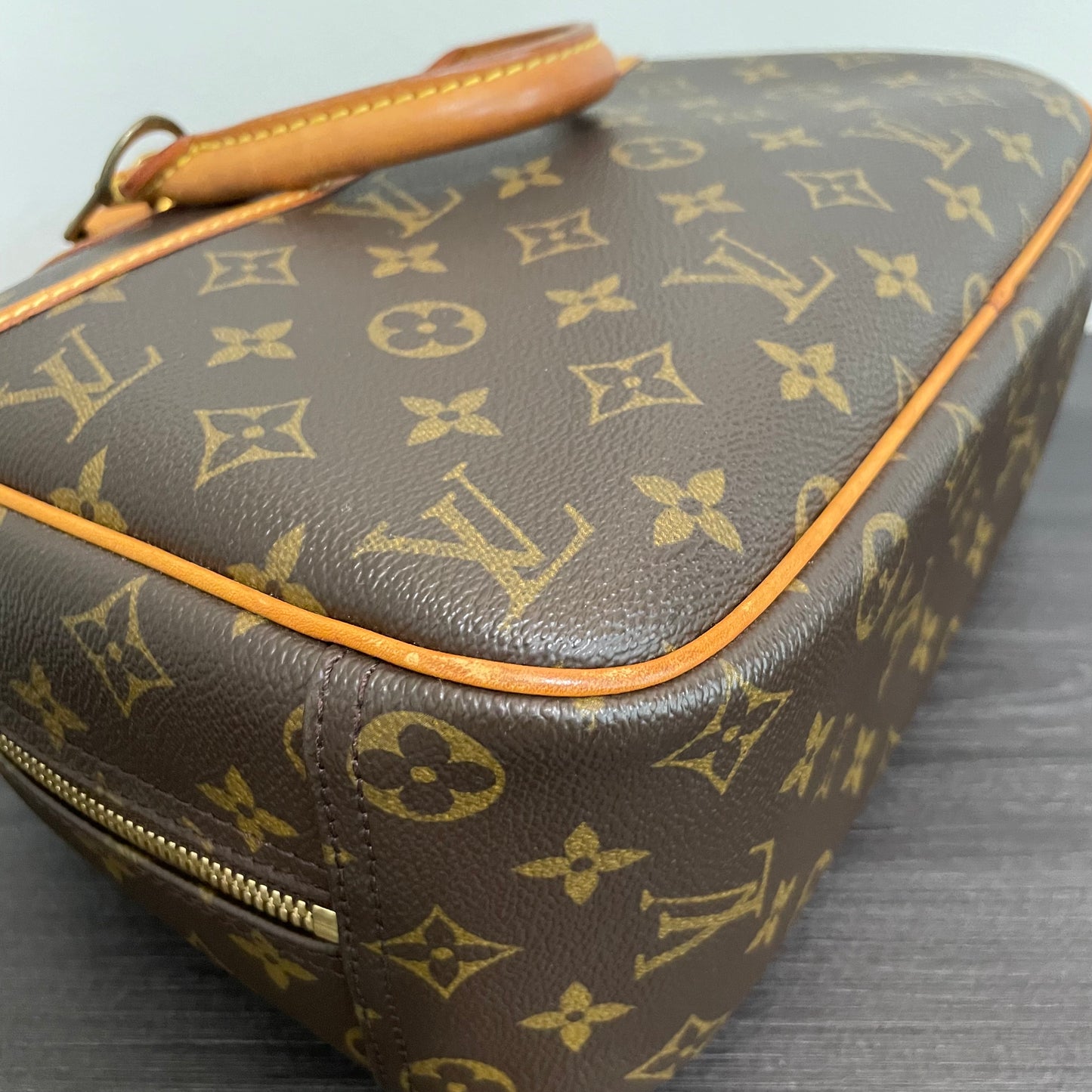 SOLD! Louis Vuitton Monogram Deauville Petit with Lock & Key