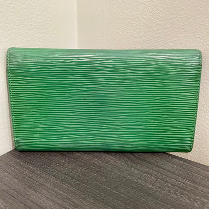 LOUIS VUITTON Green Epi Leather Long Wallet