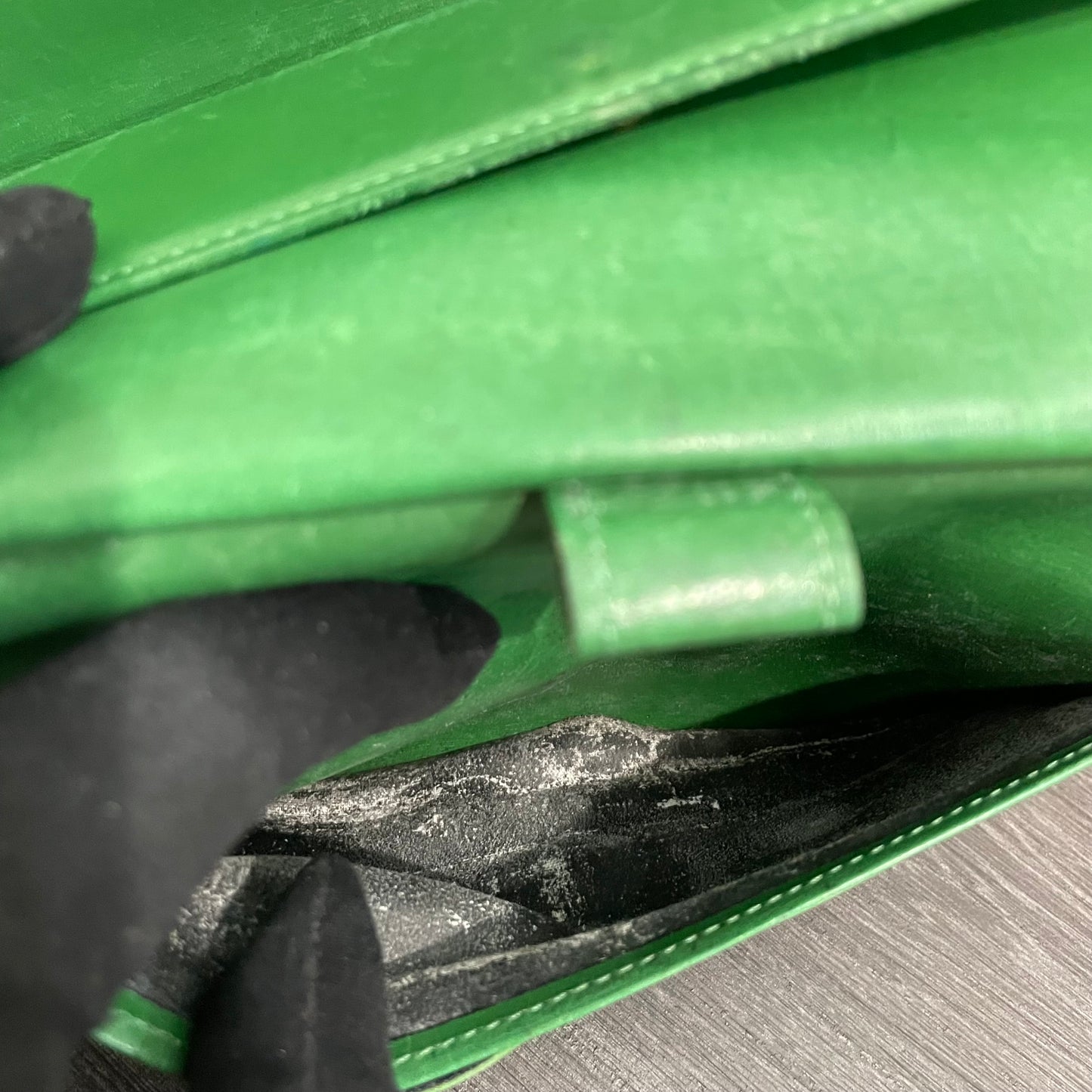 LOUIS VUITTON Green Epi Leather Long Wallet