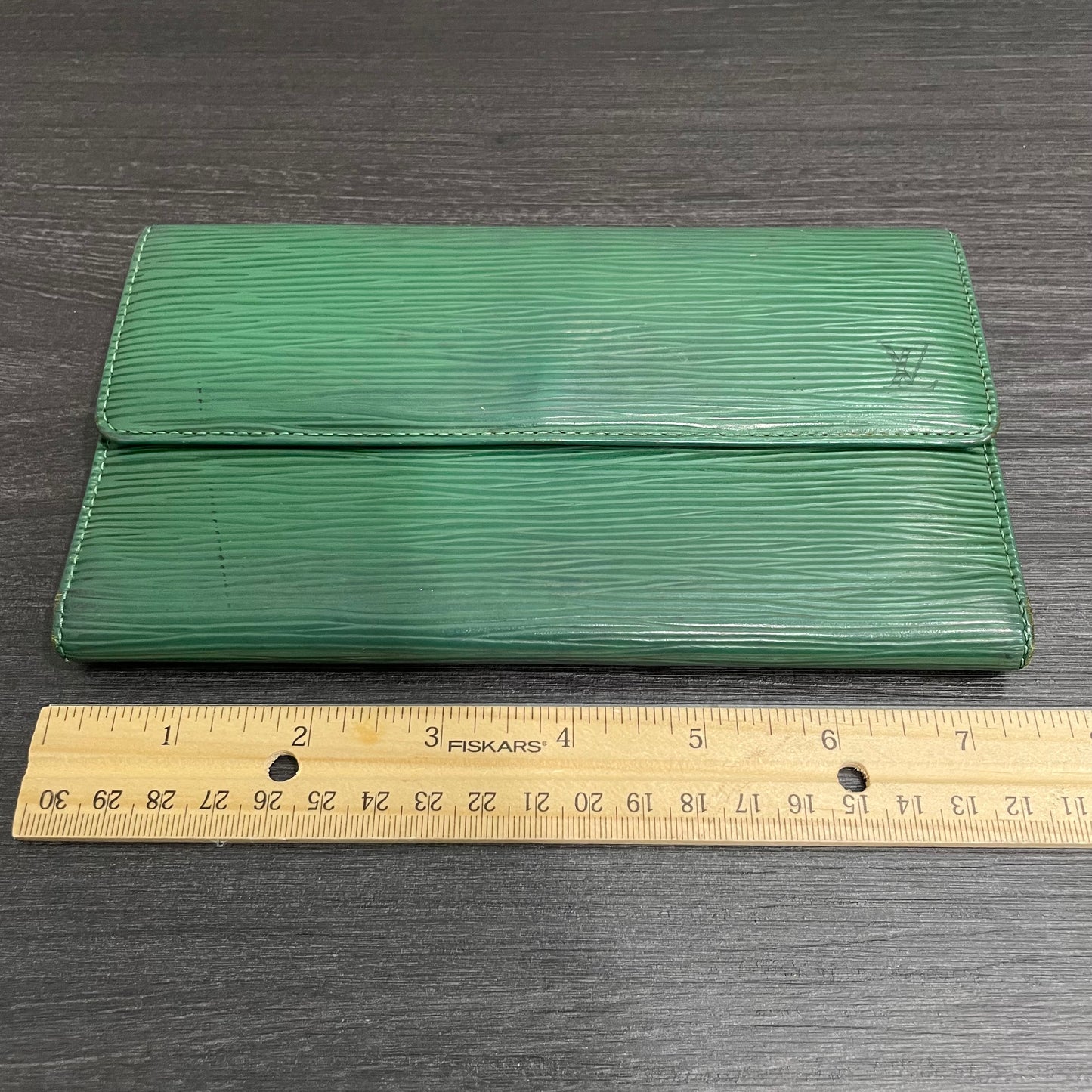 LOUIS VUITTON Green Epi Leather Long Wallet