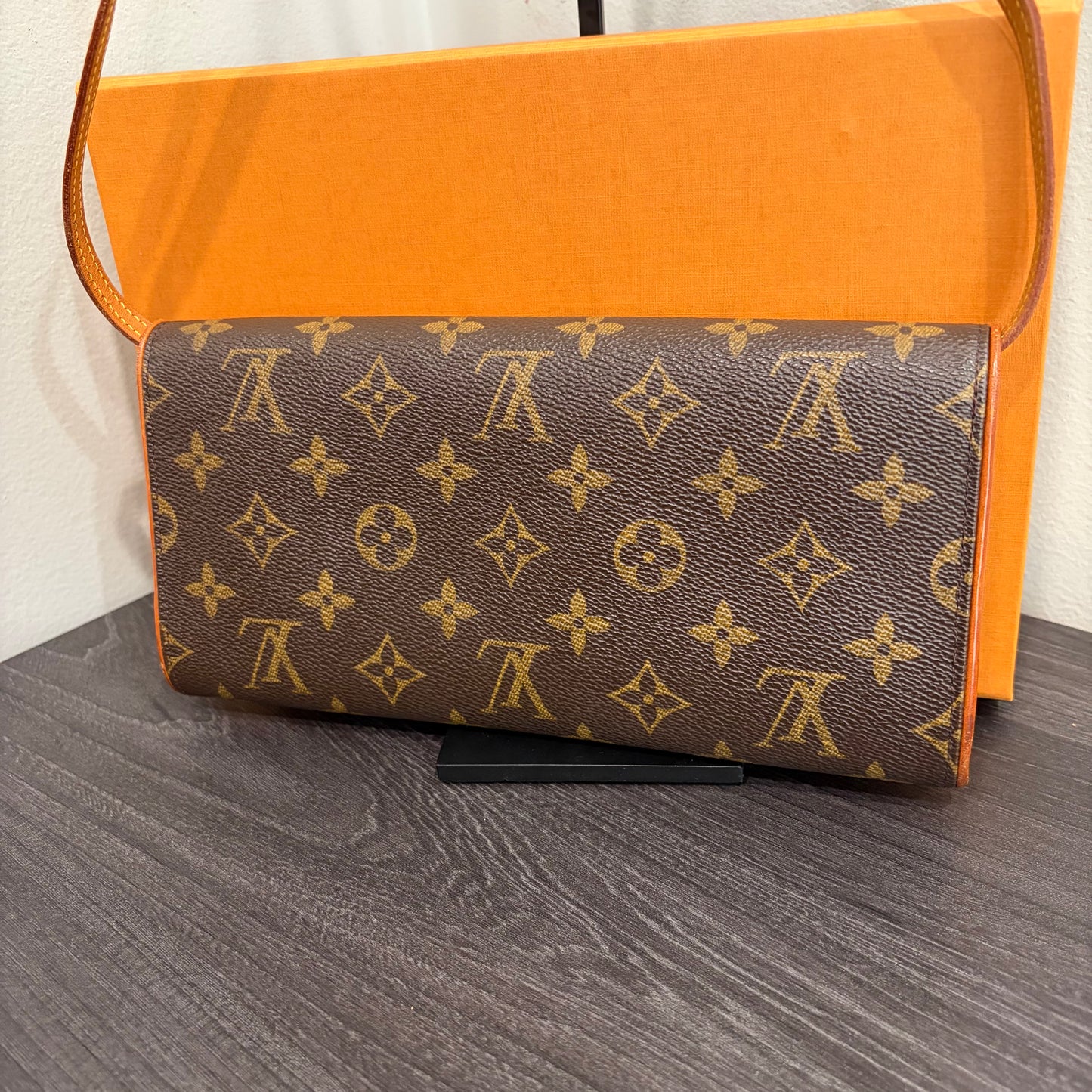 #1126 LOUIS VUITTON Monogram Twin GM
