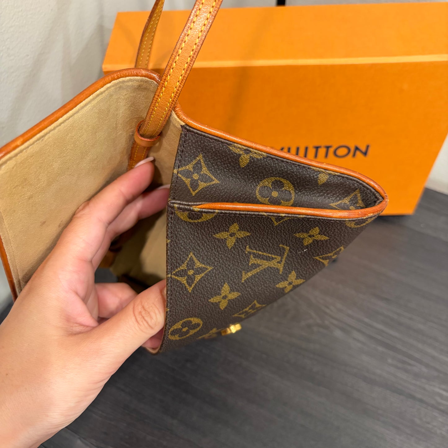 #1126 LOUIS VUITTON Monogram Twin GM