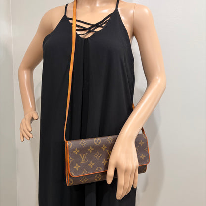 #1126 LOUIS VUITTON Monogram Twin GM