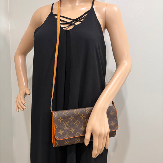 #1126 LOUIS VUITTON Monogram Twin GM
