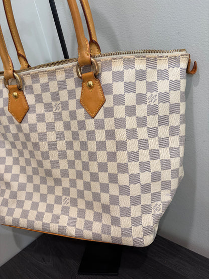 #1127 LOUIS VUITTON Damer Saleya MM