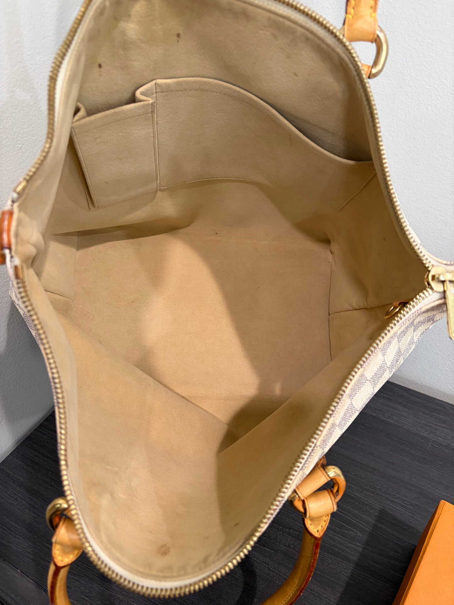#1127 LOUIS VUITTON Damer Saleya MM