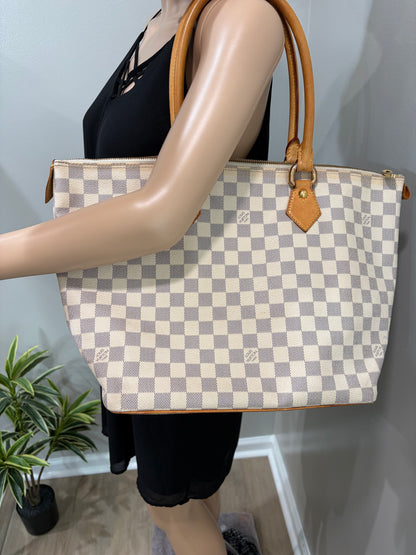 #1127 LOUIS VUITTON Damer Saleya MM