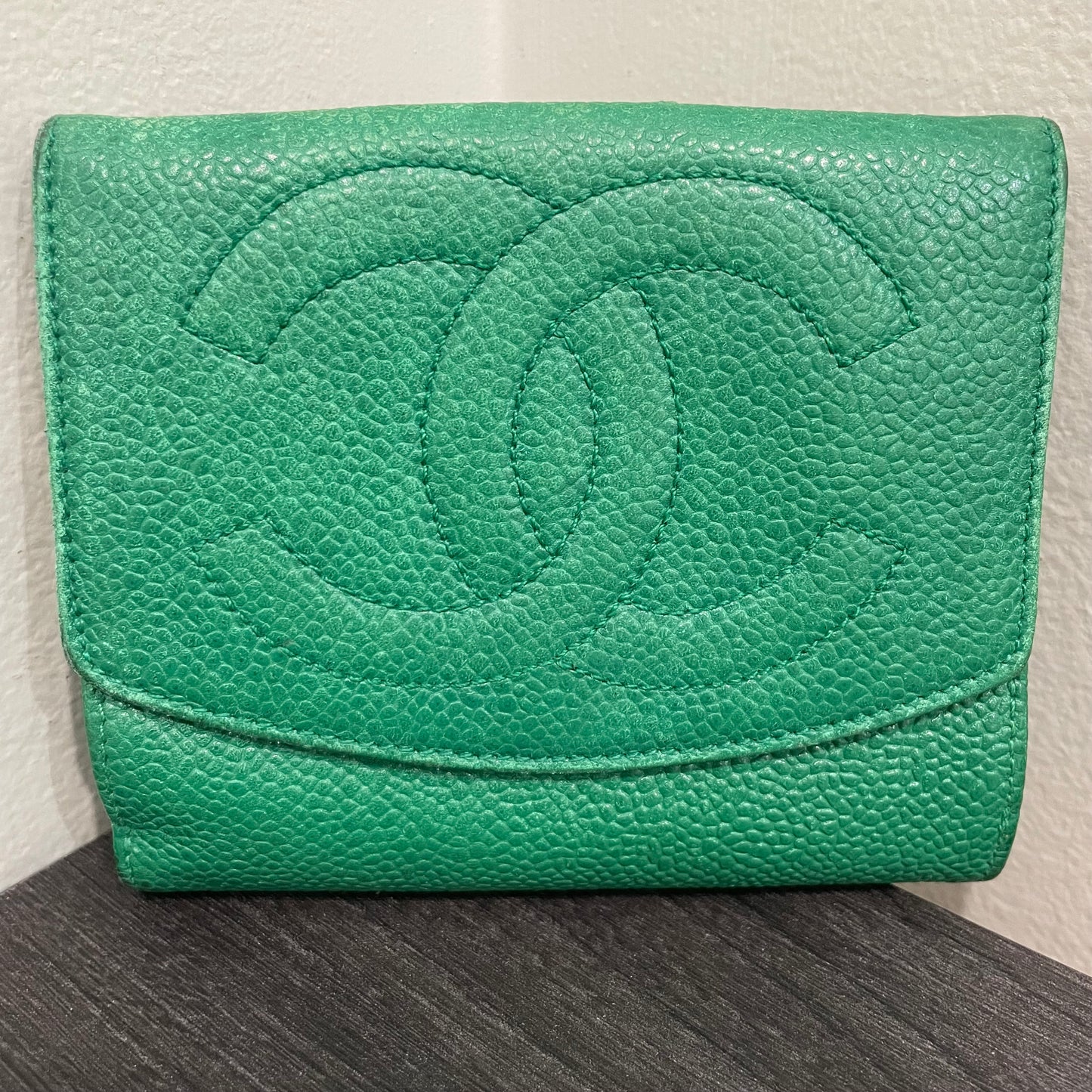 #101 CHANEL Green Leather Wallet