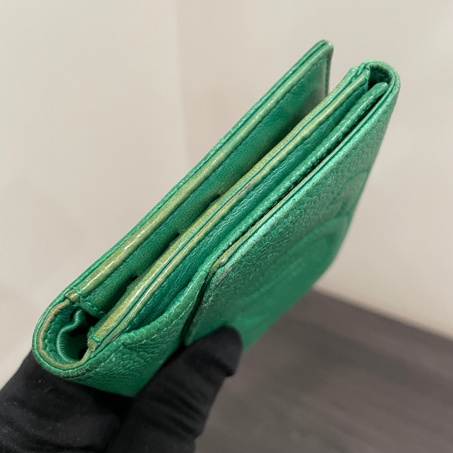 #101 CHANEL Green Leather Wallet