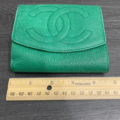 #101 CHANEL Green Leather Wallet