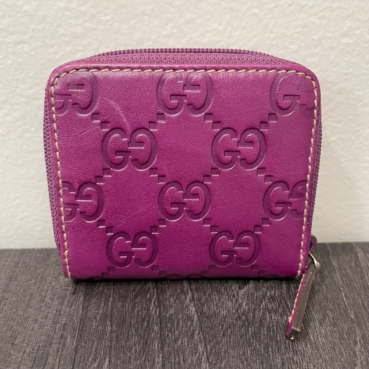 #102 GUCCI Fuchsia Leather Coin Purse