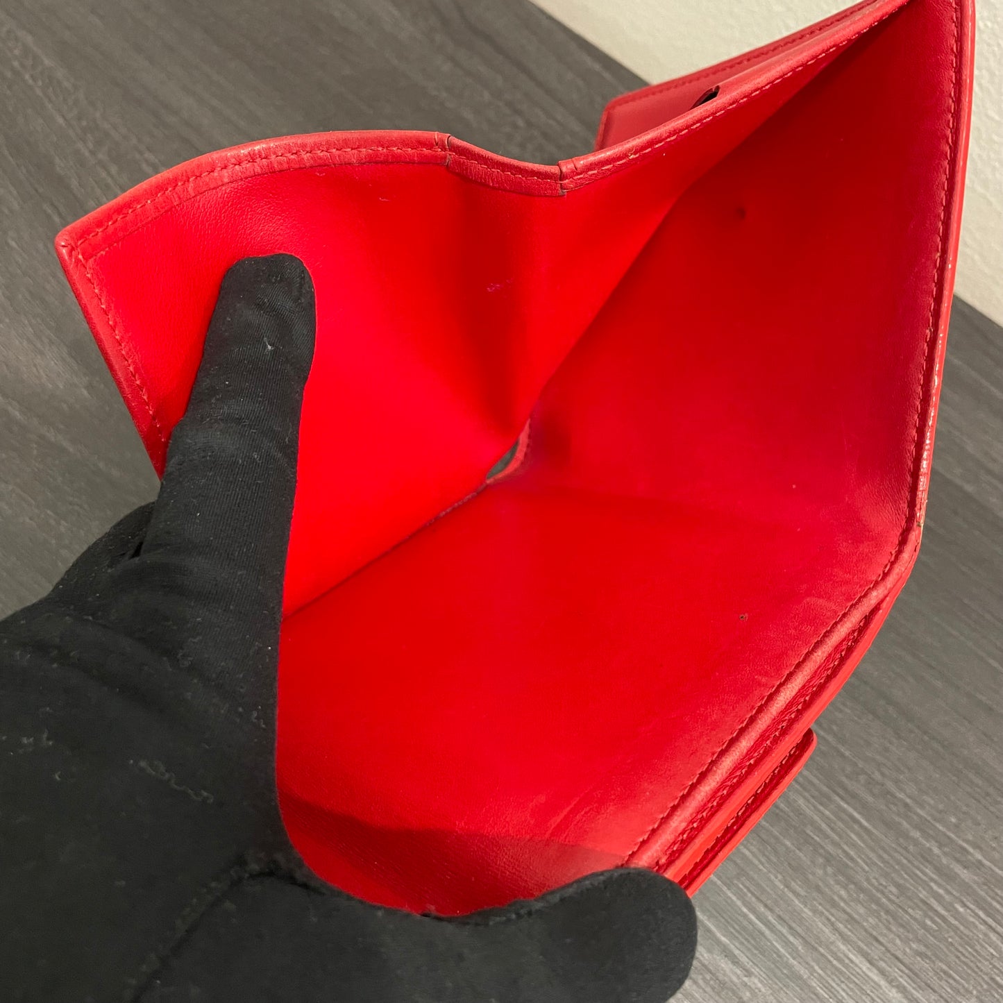 #121 LOUIS VUITTON Red Vernis Leather Compact Wallet