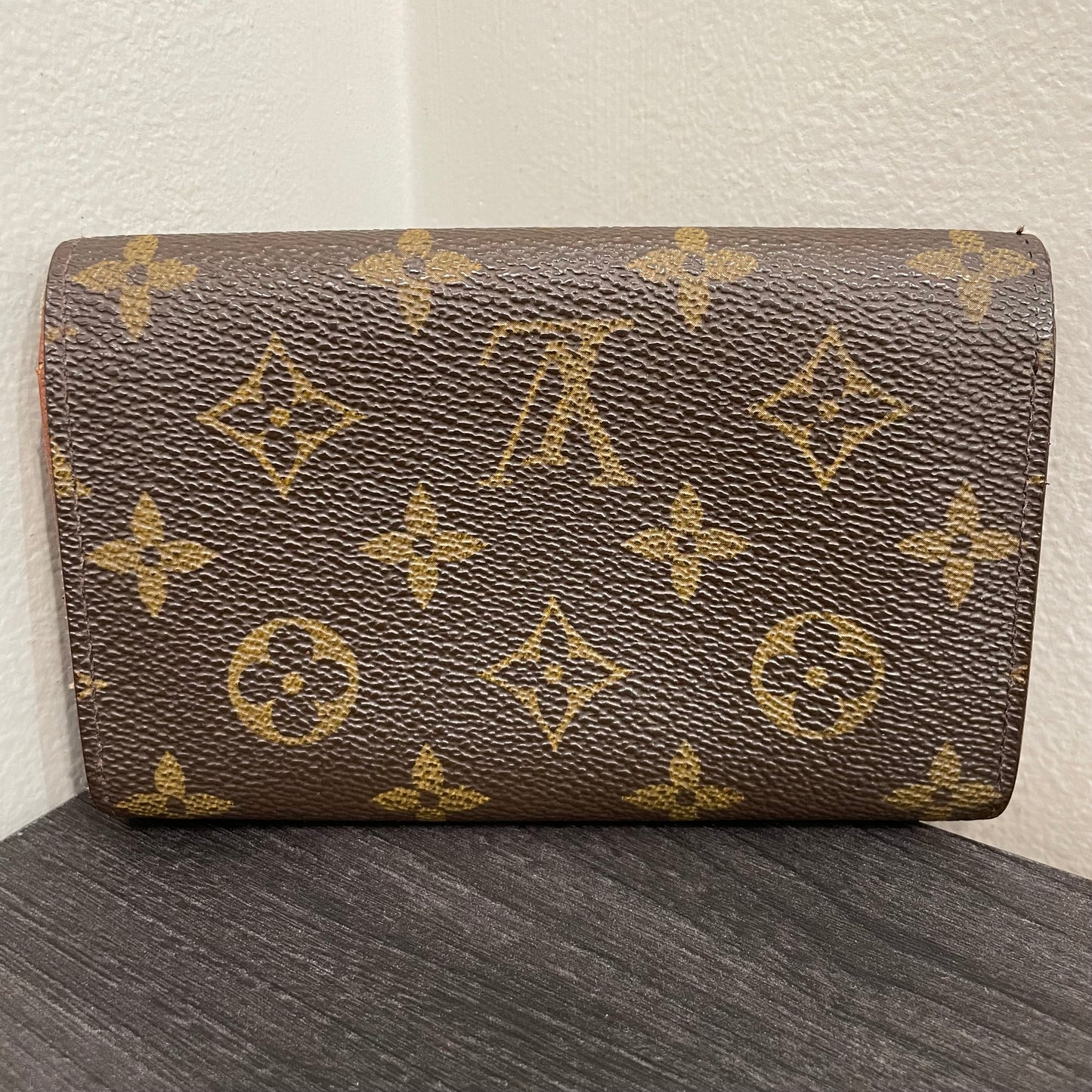 #122 LOUIS VUITTON Monogram Wallet