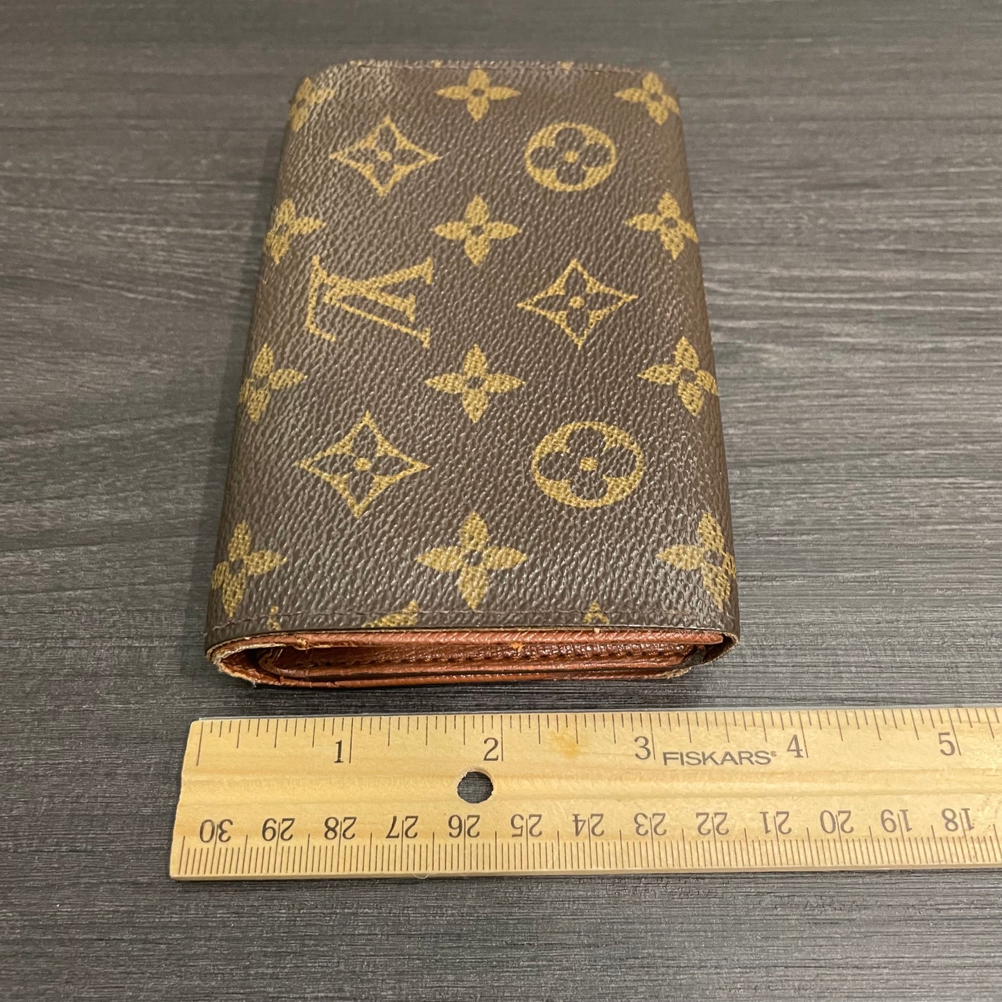 #122 LOUIS VUITTON Monogram Wallet