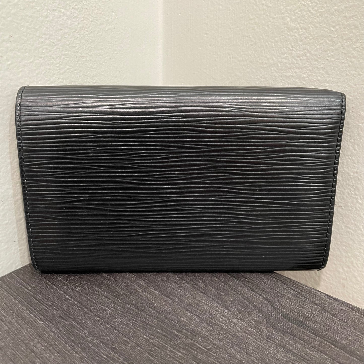 #123 LOUIS VUITTON Black Epi Leather Wallet