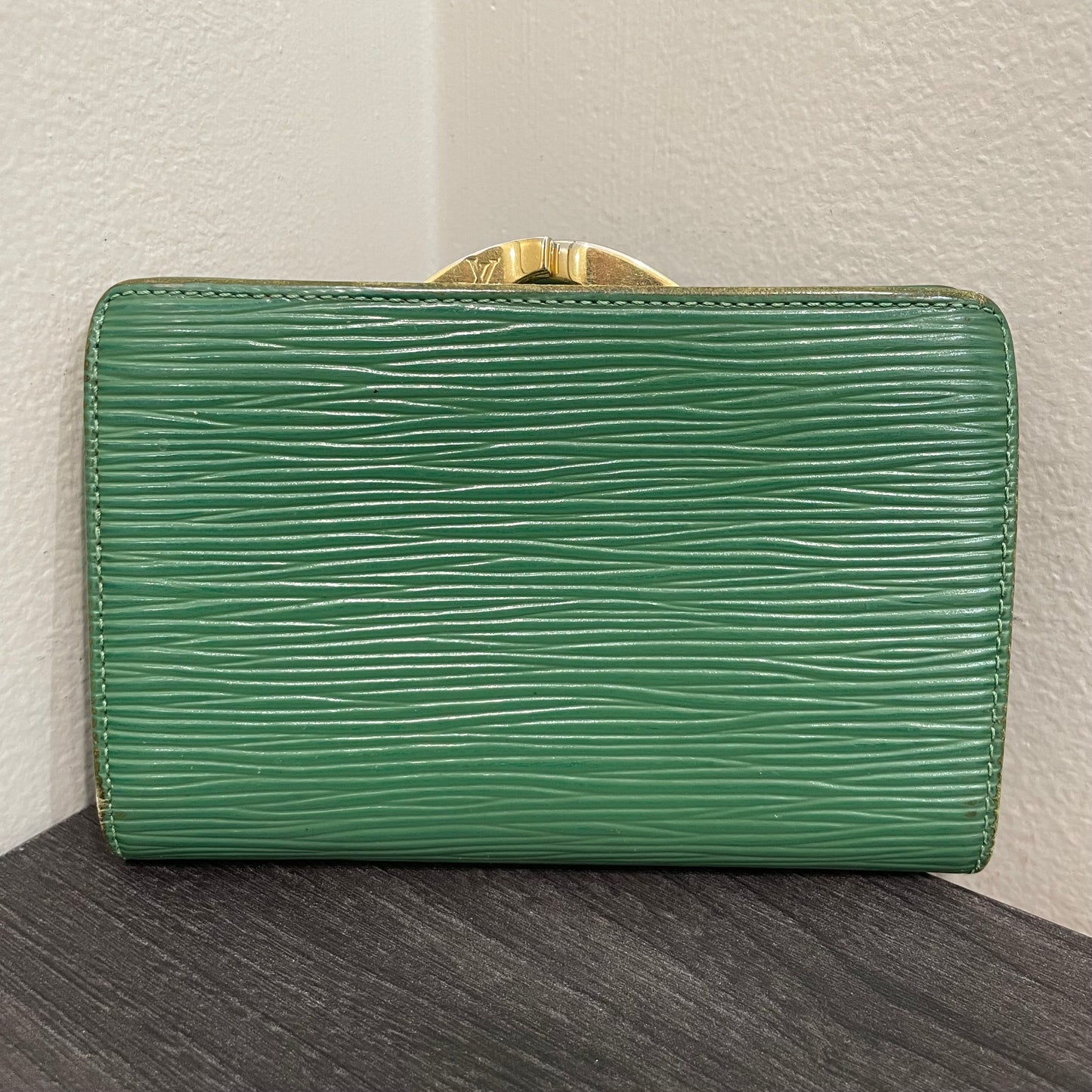 #124 LOUIS VUITTON Green Epi Leather Wallet