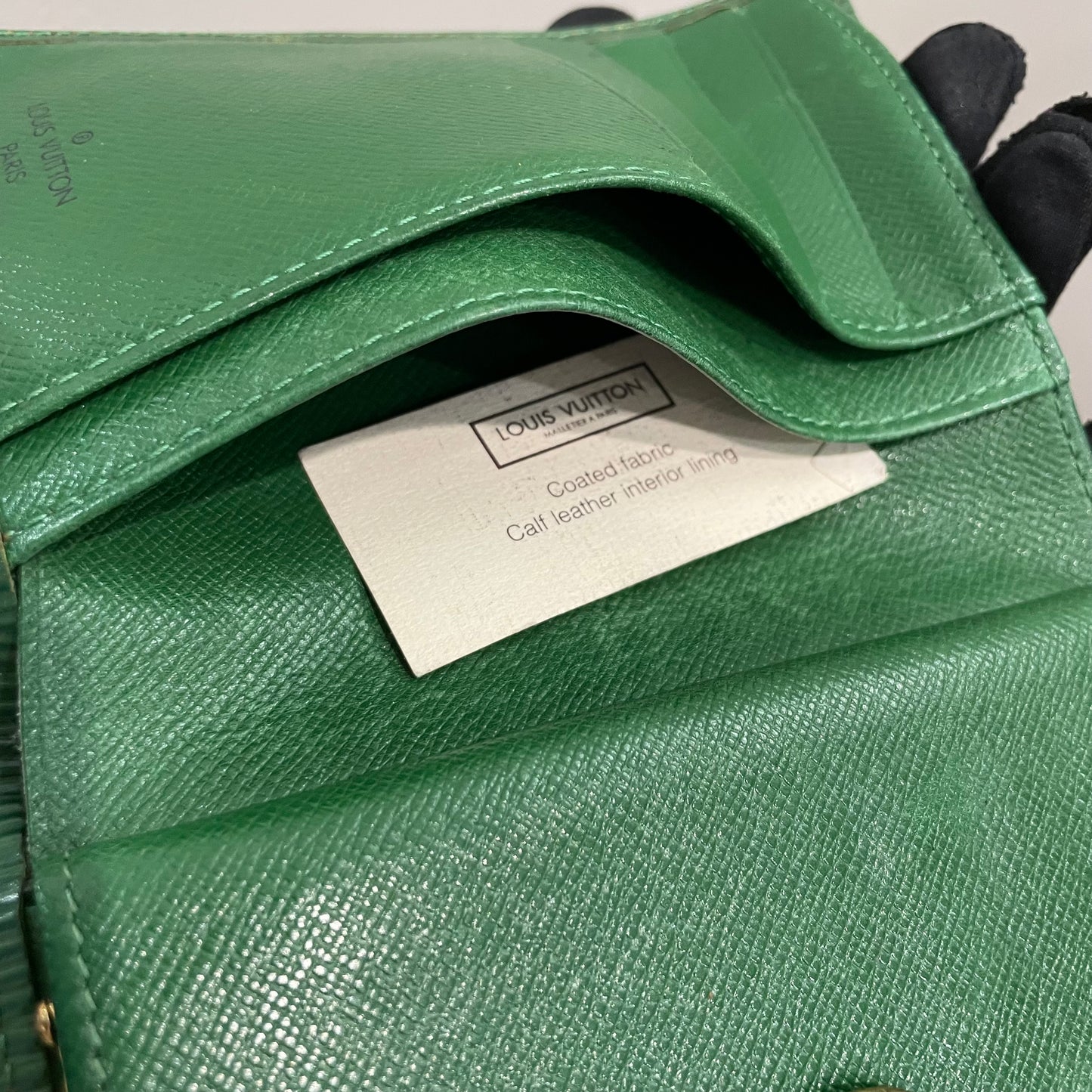 #124 LOUIS VUITTON Green Epi Leather Wallet