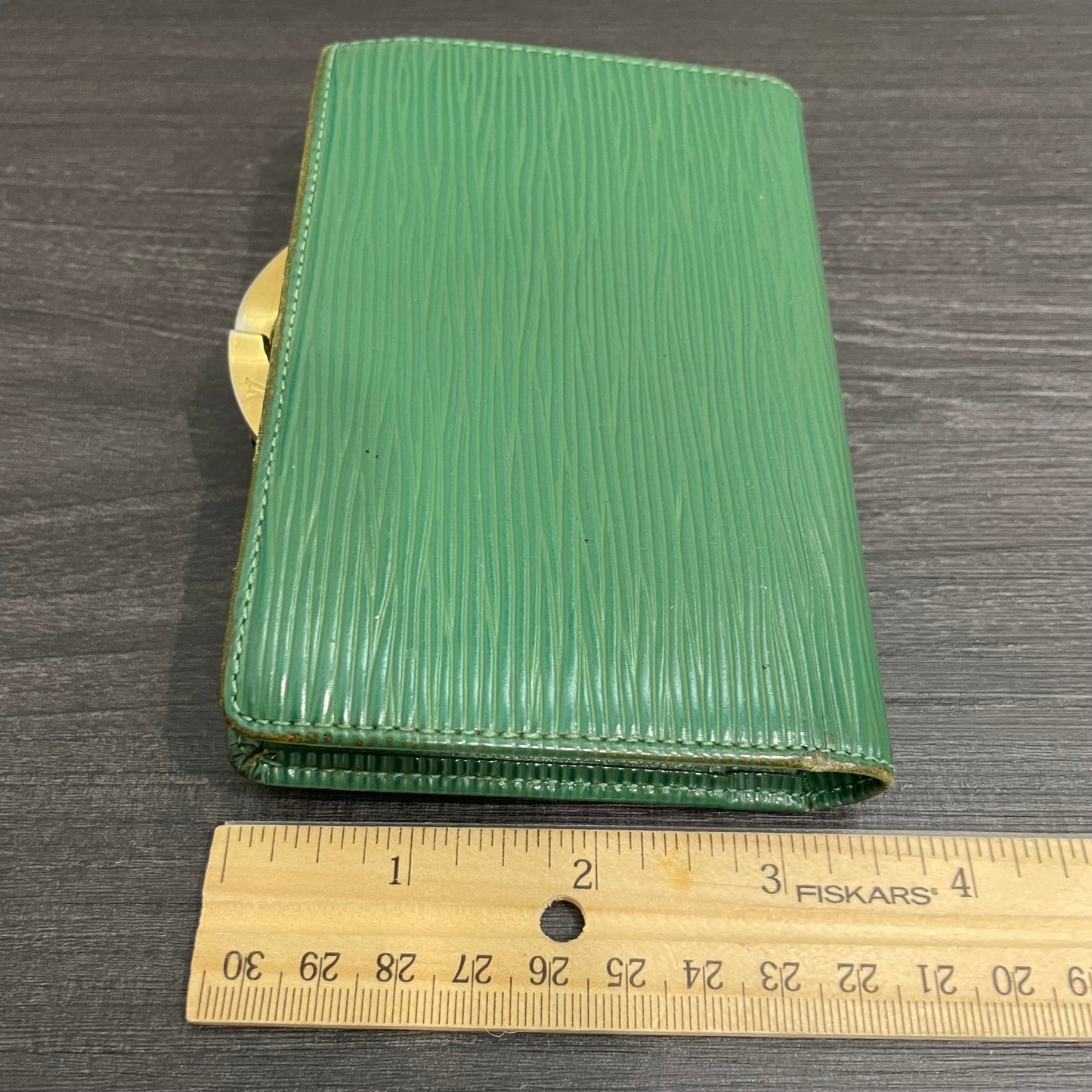 #124 LOUIS VUITTON Green Epi Leather Wallet